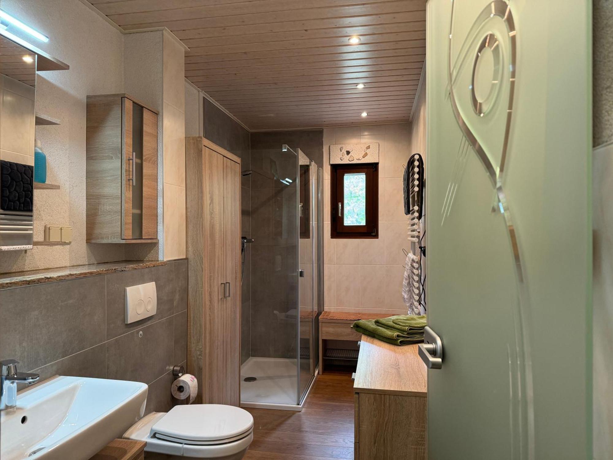Ferienwohnung Gnubbel Am Wald Weisswasser Bagian luar foto